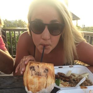 Meet your Posher, Colleen