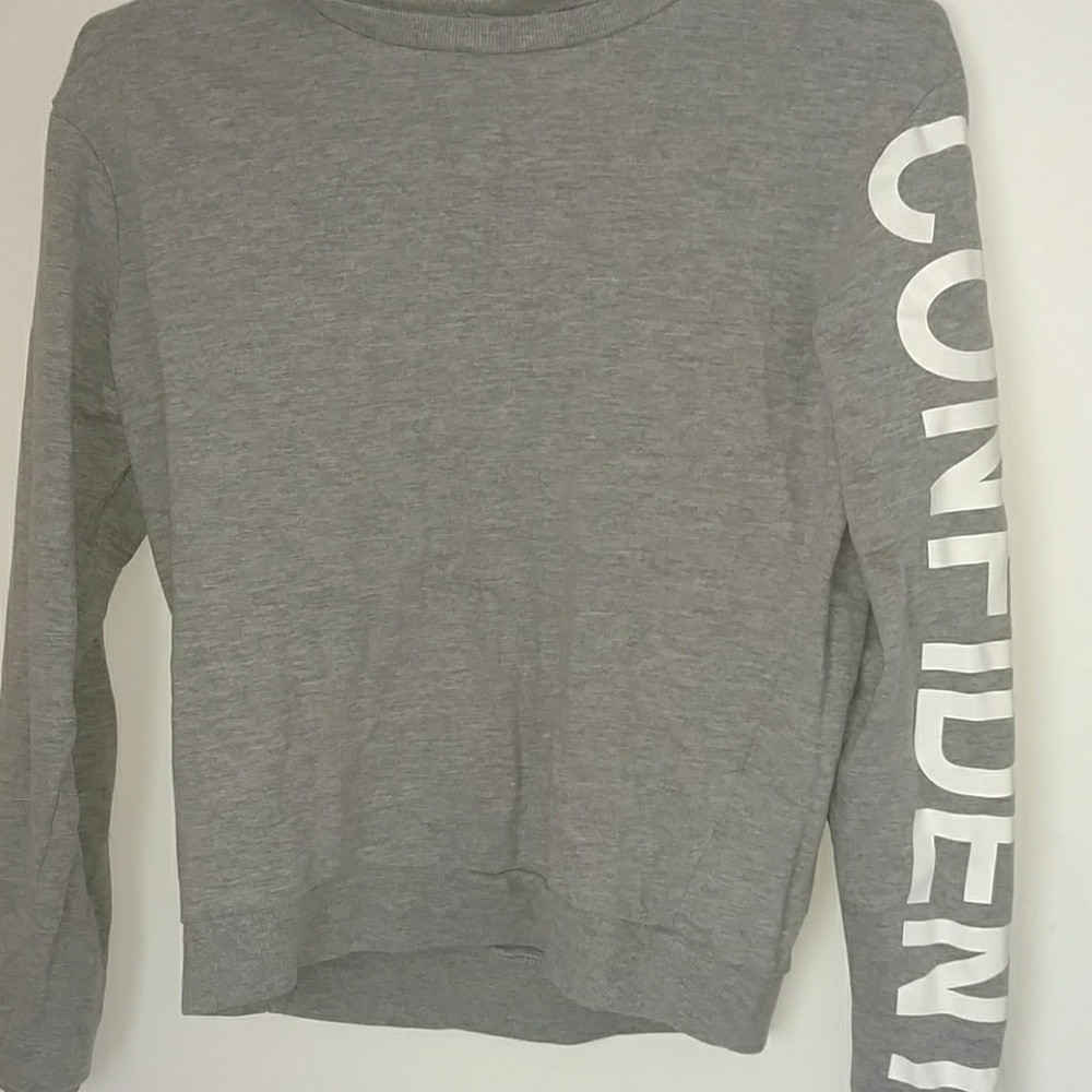 Confident H&M cropped sweater