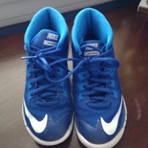 Boys basketball sneakers Nike