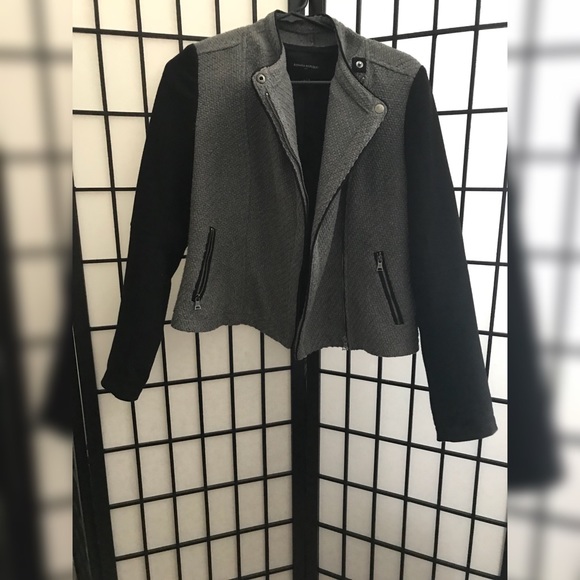 Banana Republic Jackets & Blazers - Trendy Banana Republic Jacket 🧥