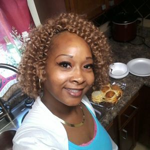 Meet your Posher, Connie