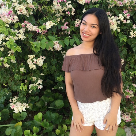 Meet your Posher, Janea Ana! - Picture 3 of 3