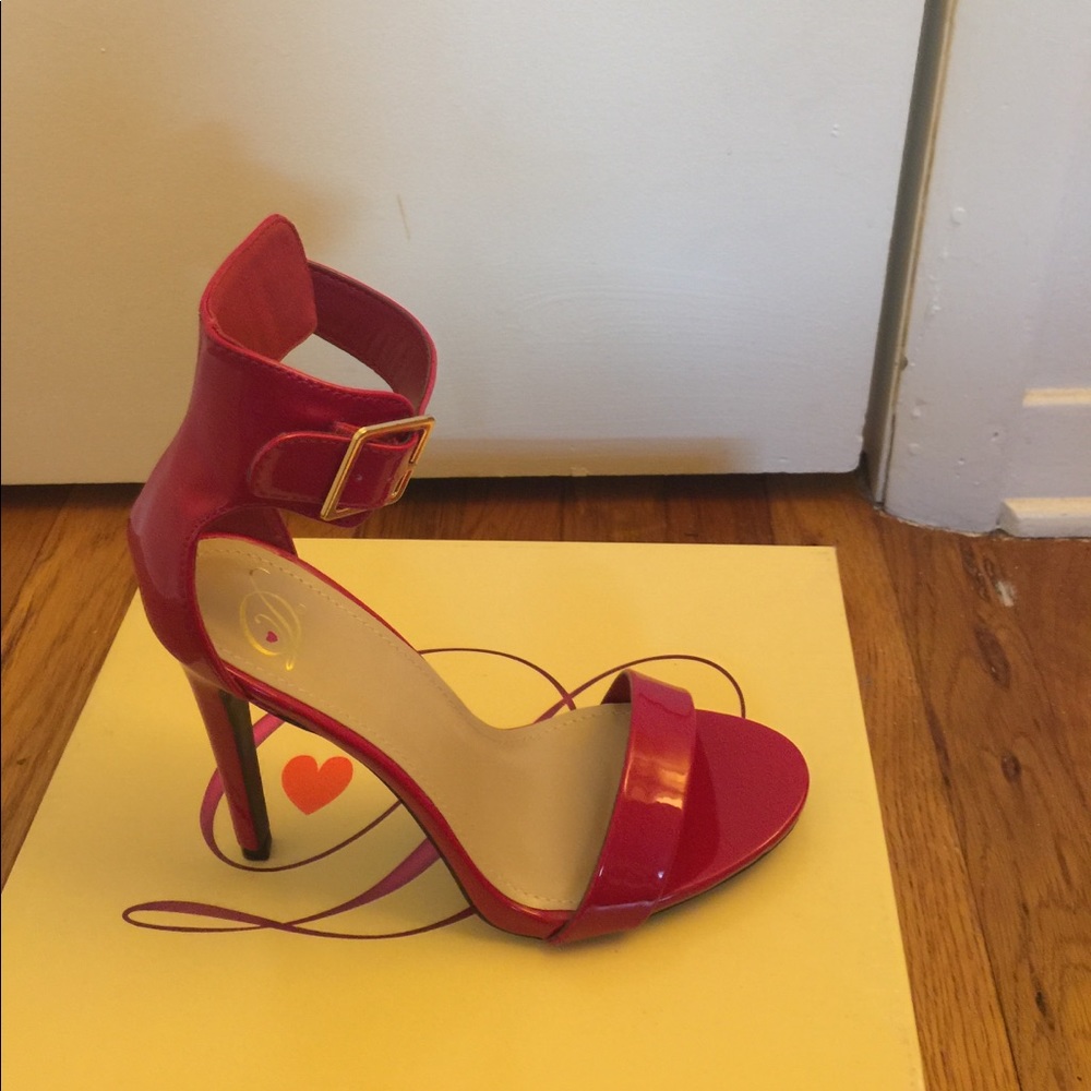 RED PATENT leather strappy sandal