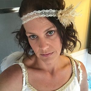 Meet your Posher, Lora