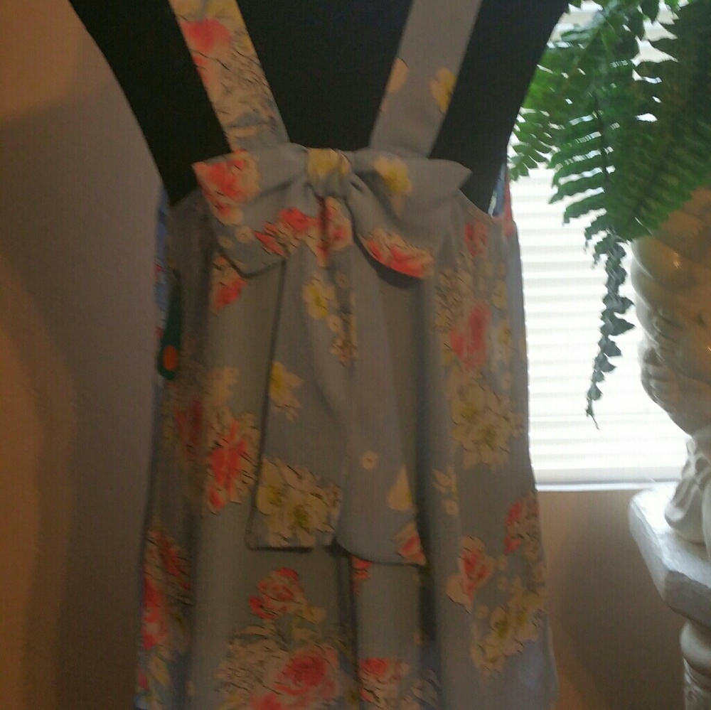 Sleeveless top