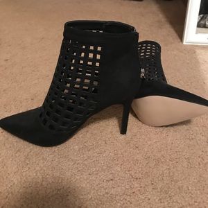 Black Aldo stiletto cage booties, never worn