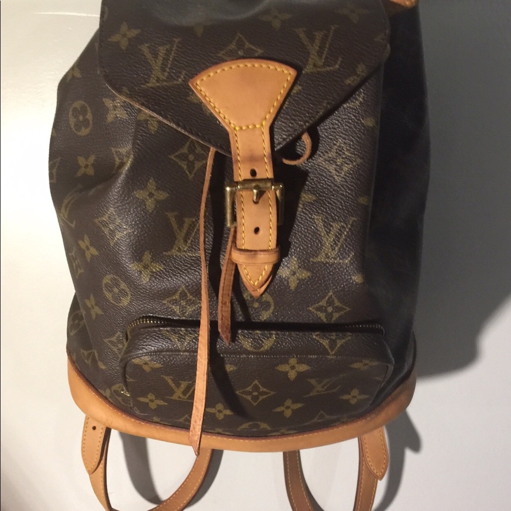 Louis Vuitton montsouri mm