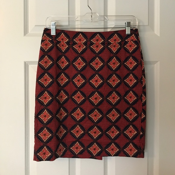 ❌SOLD❌ Ann Taylor Geometric Pencil Skirt - Picture 6 of 7