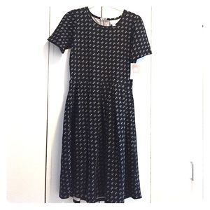 LuLaRoe Black floral  Amelia