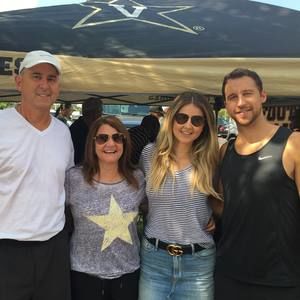 Meet your Posher, Suzanne