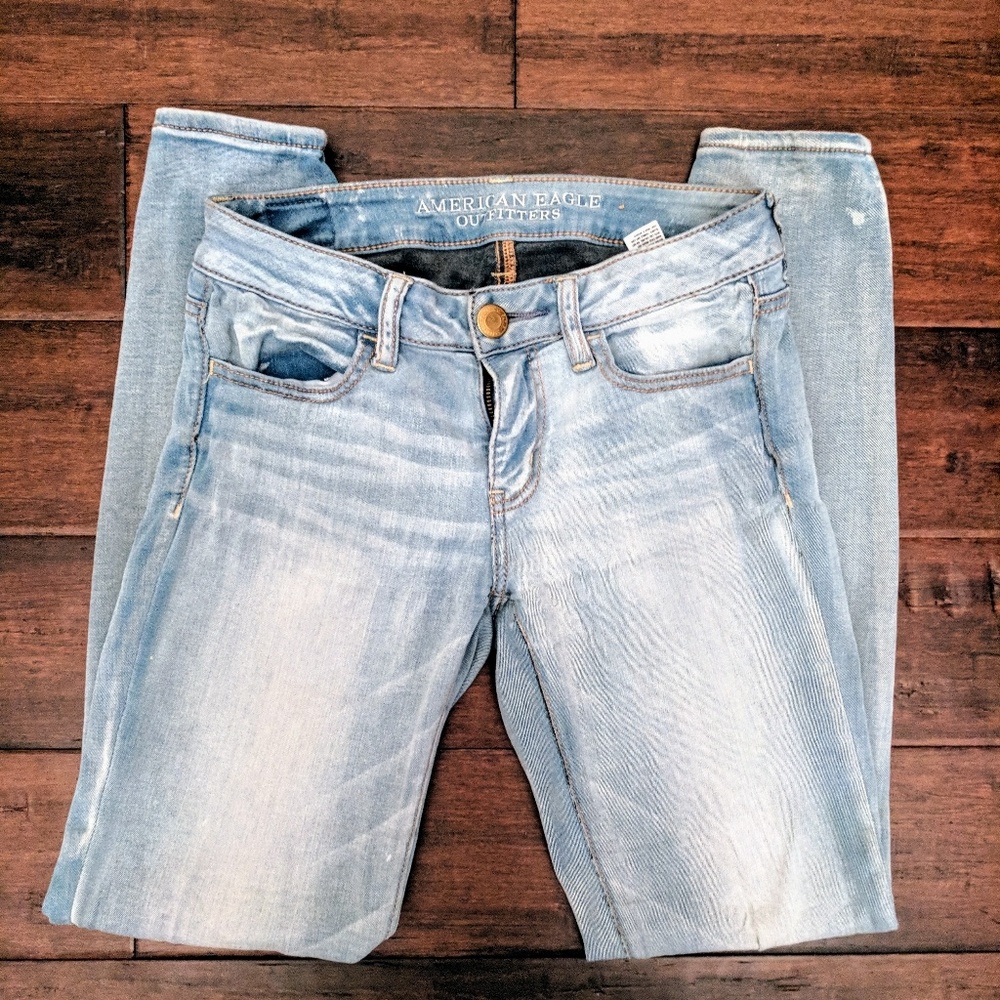 American eagle outfitters light wash jegging