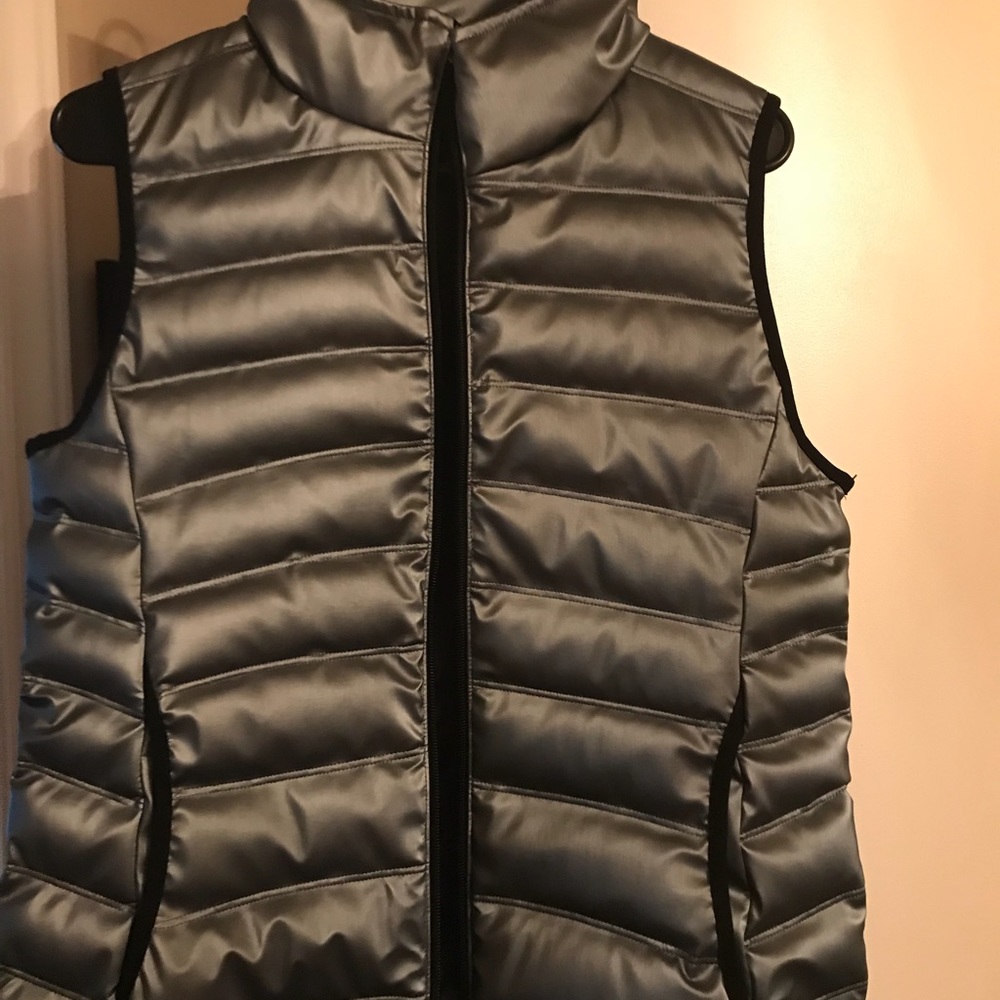 CK VEST