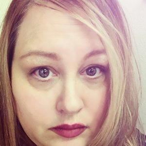 Meet your Posher, Corinne