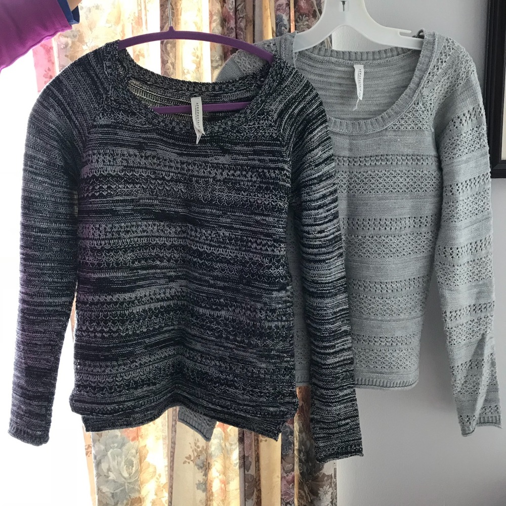 Pack of two Aeropostale sweaters