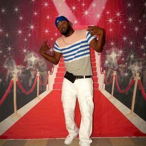 Meet your Posher, Derrick