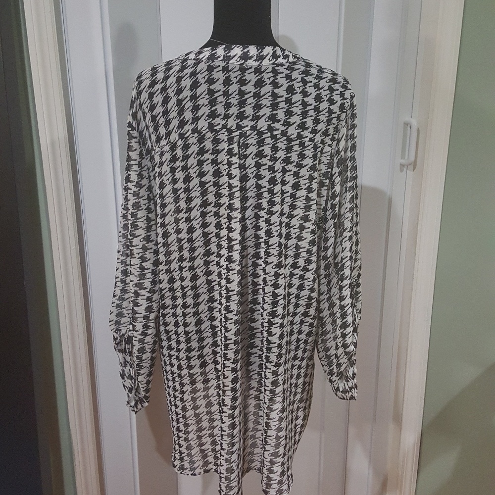 Blouse - Picture 2 of 2