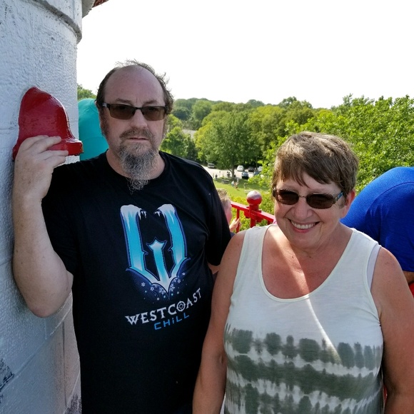 Meet your Posher, Debbie - Picture 1 of 1