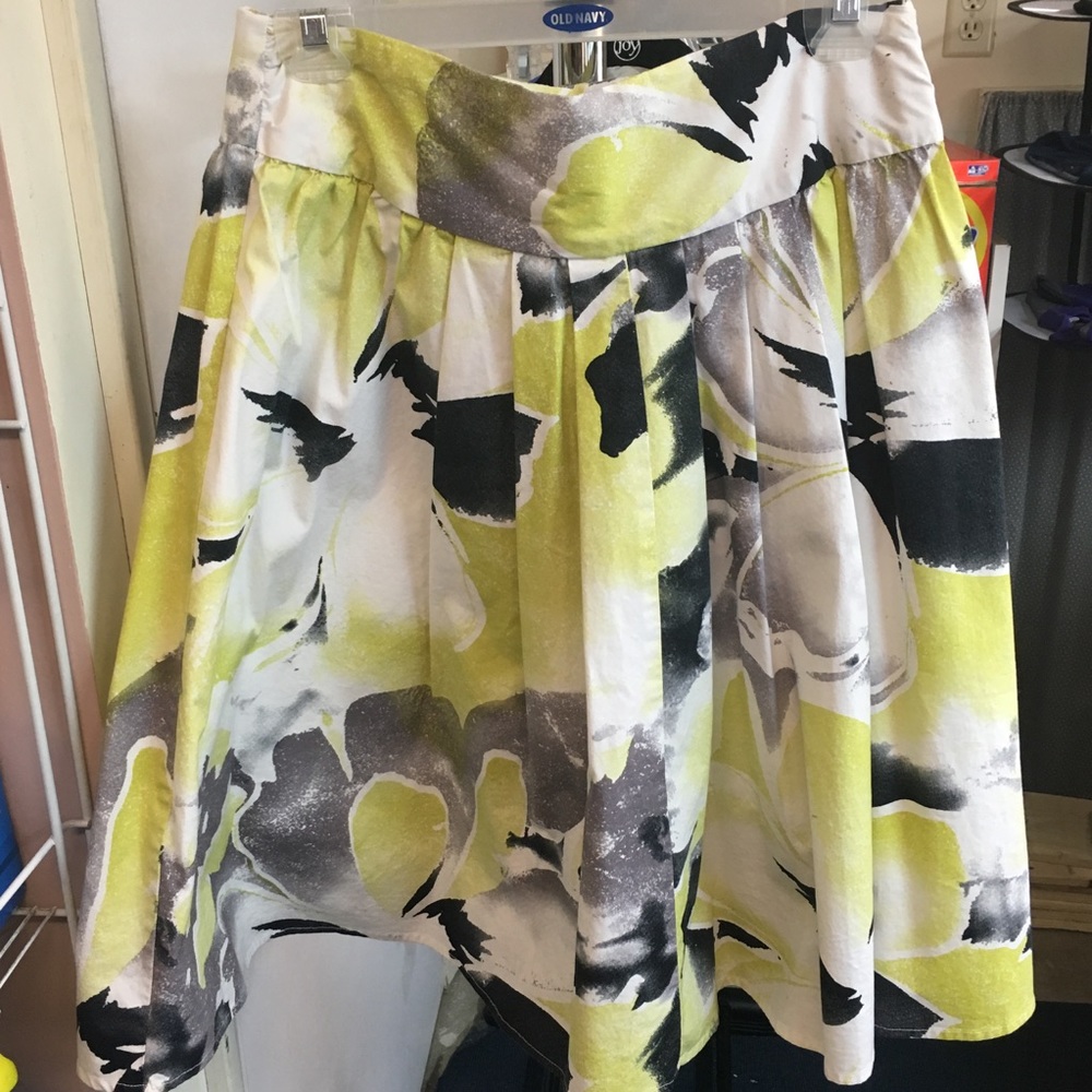 Worthington Flowered Skirt