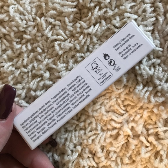 0.34 FL oz bottle of Clean reserve perfume in rain - Picture 3 of 3