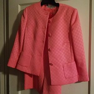 Tahari 2 Piece Suit