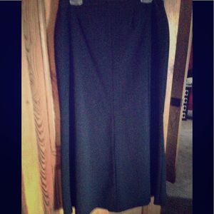 Elegant Anne Klein Black Skirt, Size 10