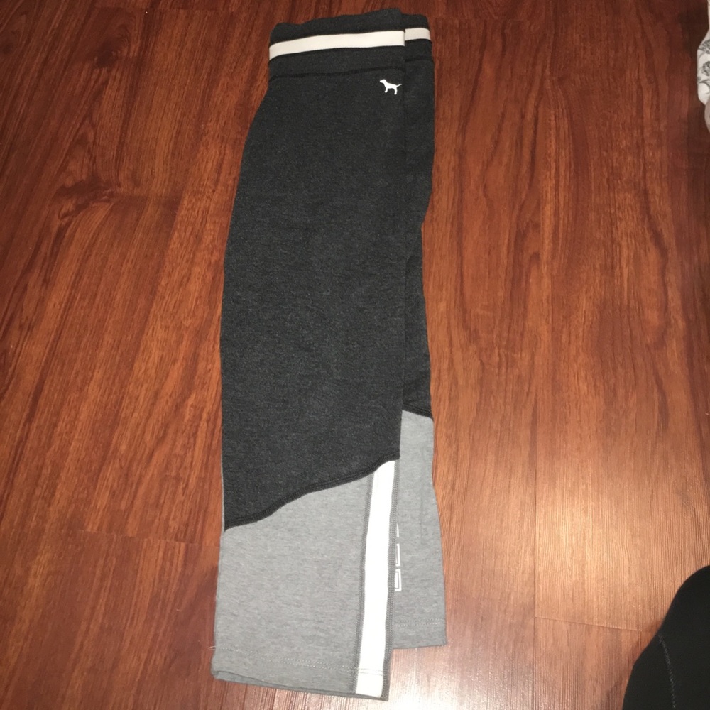 Black & gray Pink legging capris!