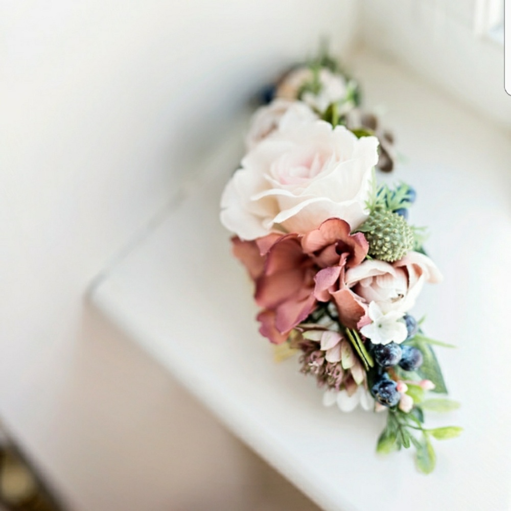 Custom floral hair comb