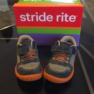 Toddler boys stride rite play shoes size 9