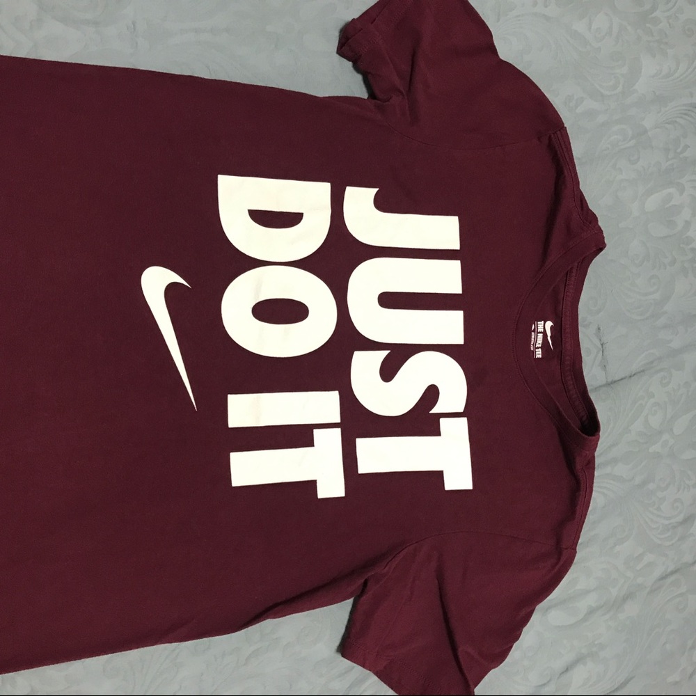 Unisex Nike Maroon T