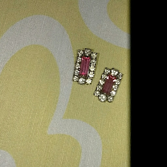 🌺Vintage pink and rhinestone earrings - Picture 2 of 2