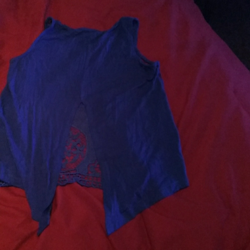 Top - Picture 2 of 2