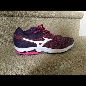Mizuno Running Sneakers