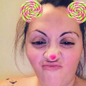 Meet your Posher, Casey