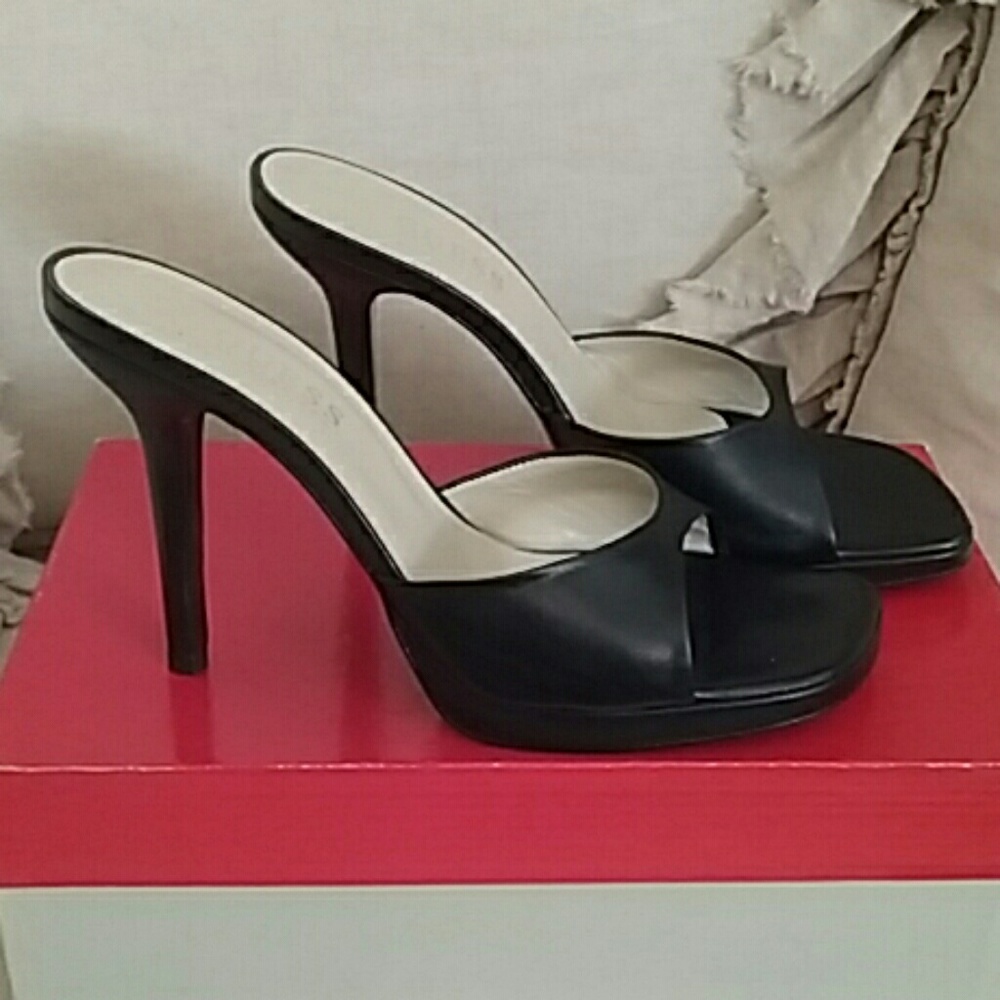 Guess Black Leather Gillian Heels size 9 New