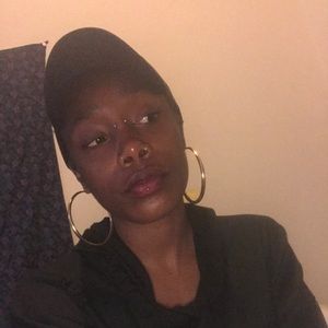 Meet your Posher, Deborah