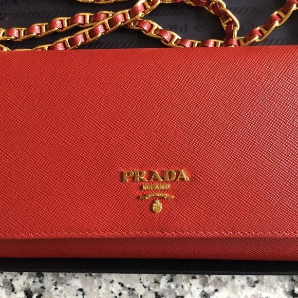 Prada red wallet on chain fuoco authentic gold ch - Picture 2 of 8