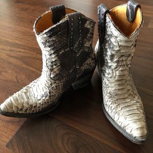 Vintage cowboy boots *REAL SNAKESKIN*