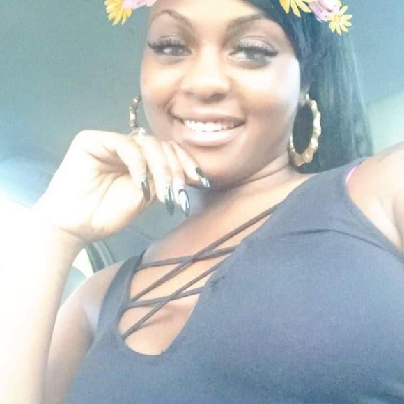 Meet your Posher, Joe-isha - Picture 1 of 1