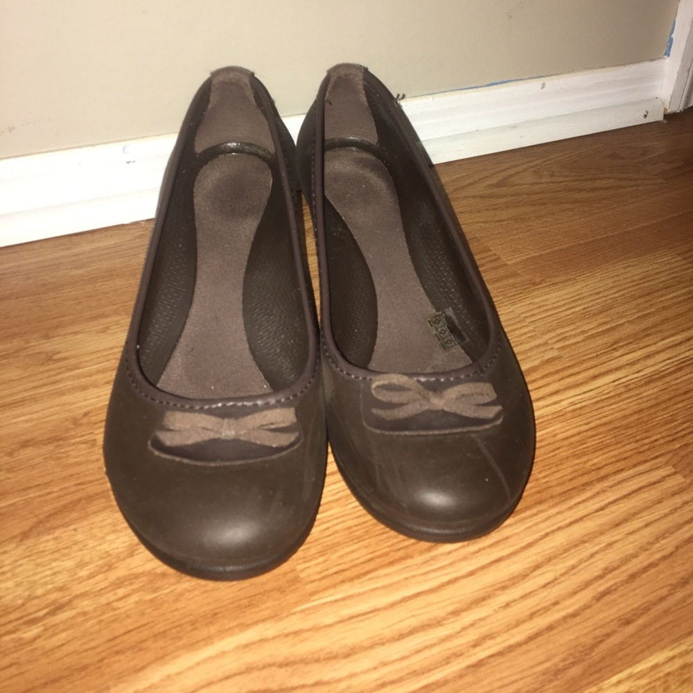 Croc wedges size 7w Dark Brown