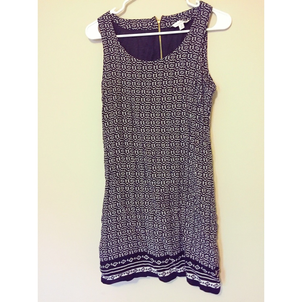 Patterned black and white dress