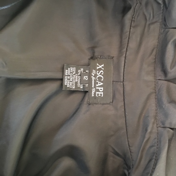 Velvet Evening Jacket with ruffled trim. - Picture 3 of 6