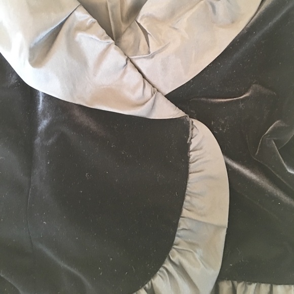 Velvet Evening Jacket with ruffled trim. - Picture 4 of 6