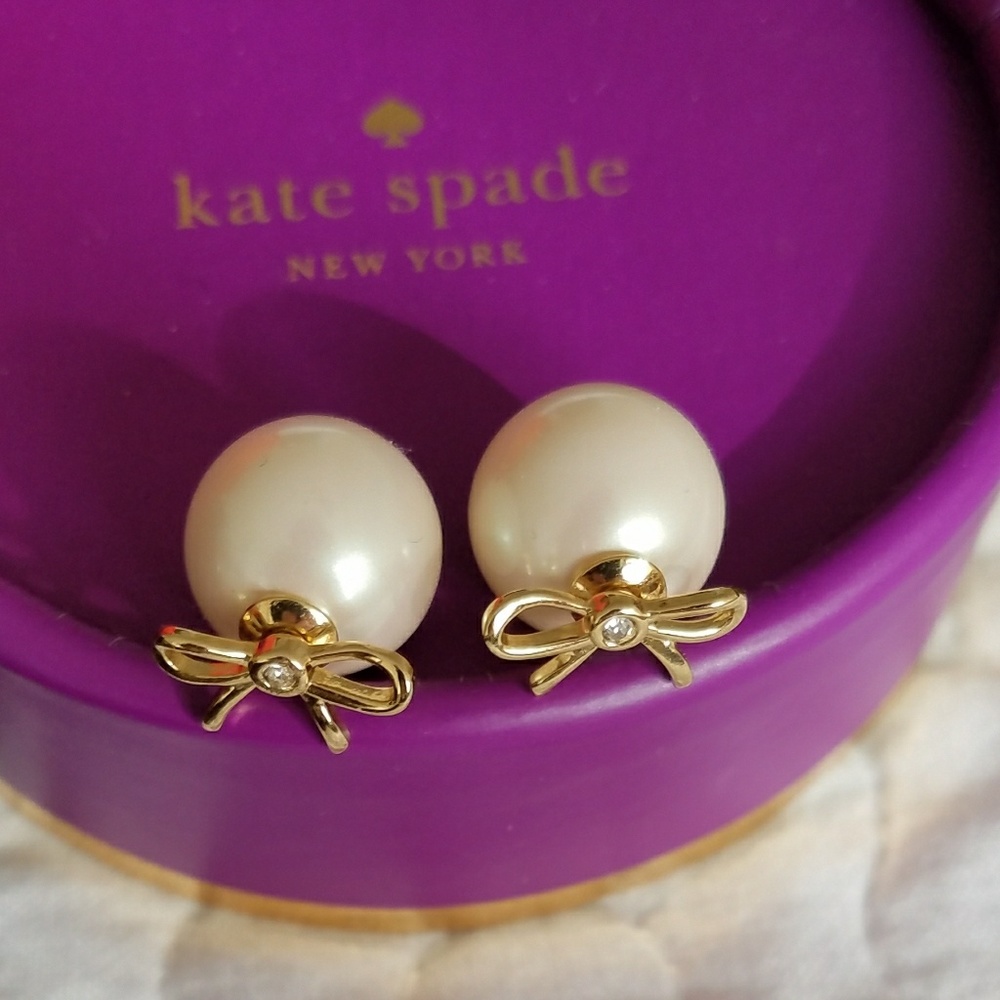 Bow & Pearl reversible earrings