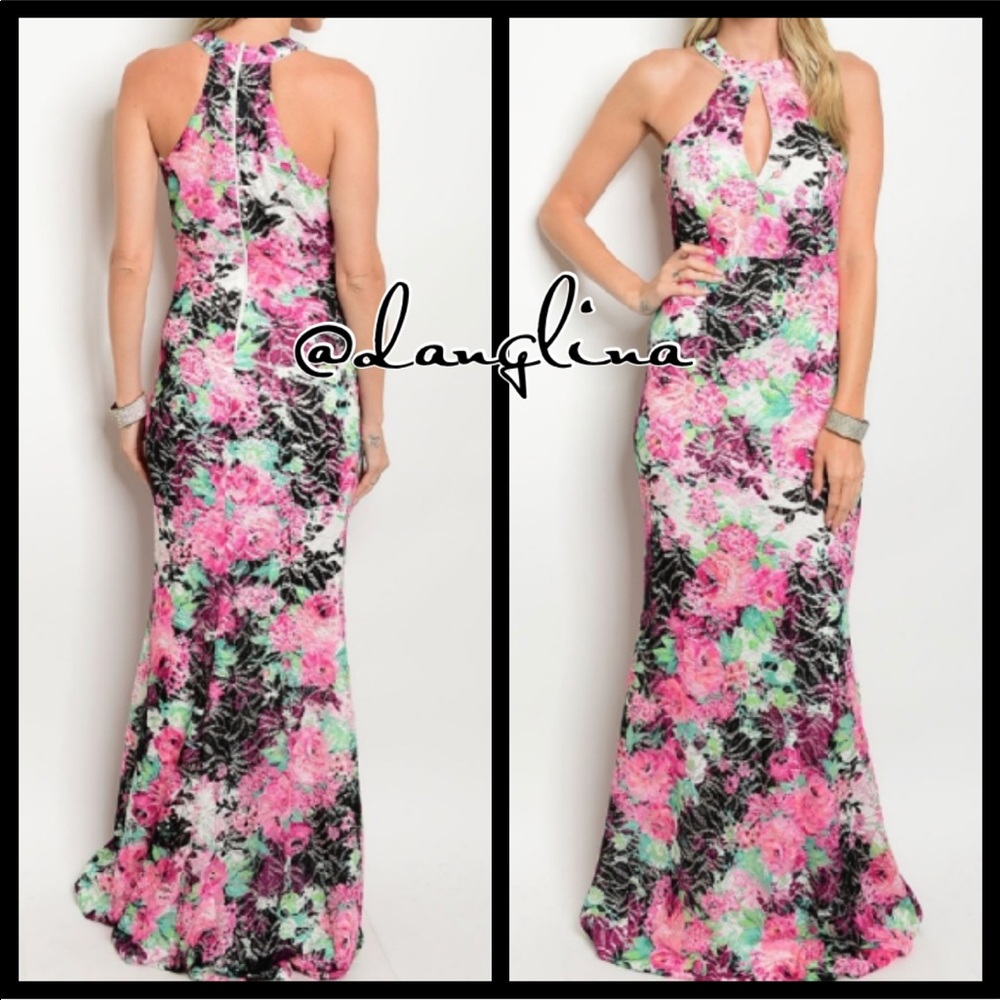 ❣️ Sale was $65 down sizing ❣️ Choker floral maxi dress