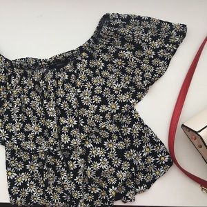 Floral (Daisy) Off the Shoulder (Semi-crop) Top