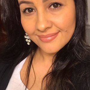 Meet your Posher, Daniela