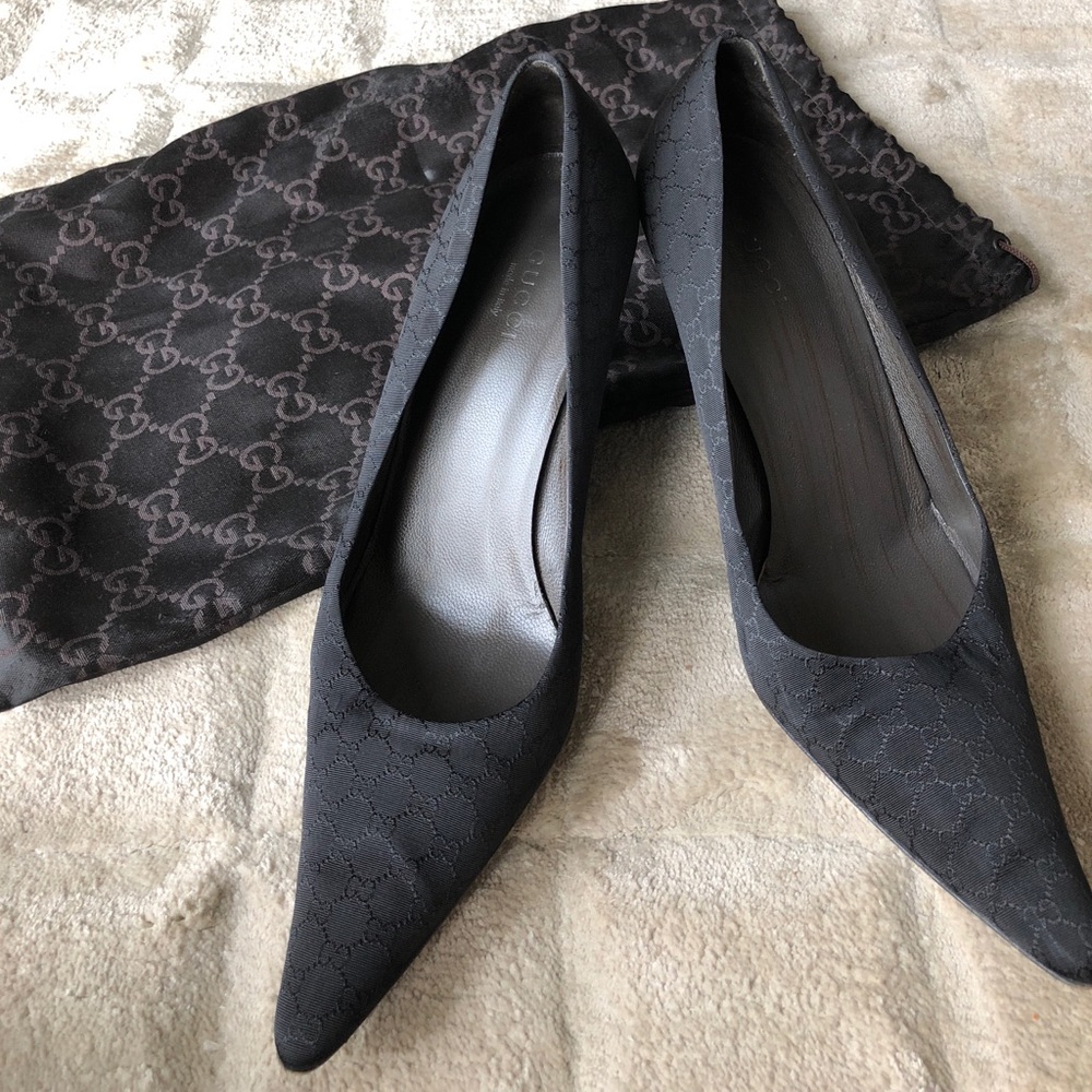 Black GG canvas Gucci pumps. Size 7B w/ Dust Bag