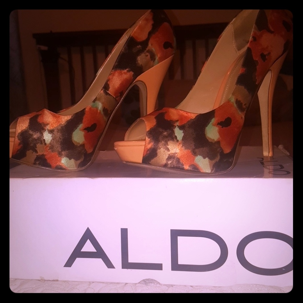 Shoes with matching purse
