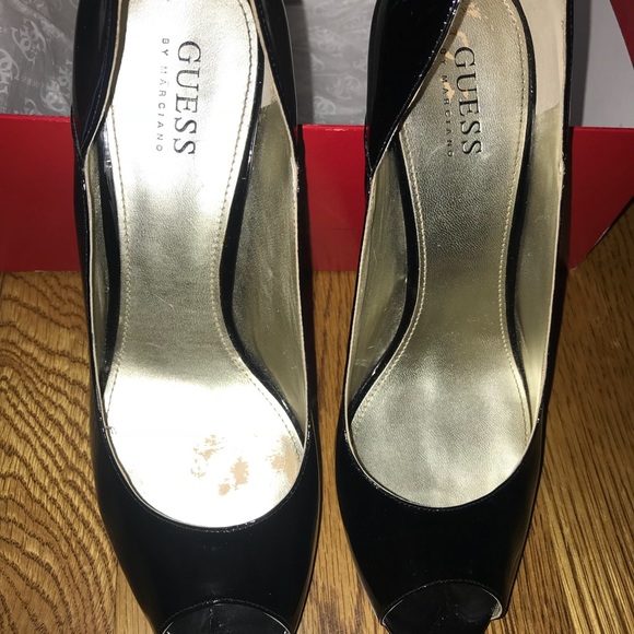 GUESS ⁉️ HEELS - Picture 2 of 3