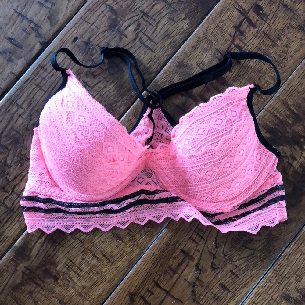 VS Pink bra